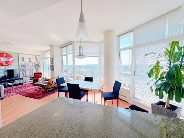 2901 58 KEEFER PLACE